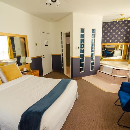 Hotel Dorion มอนทรีอัล ภายนอก รูปภาพ