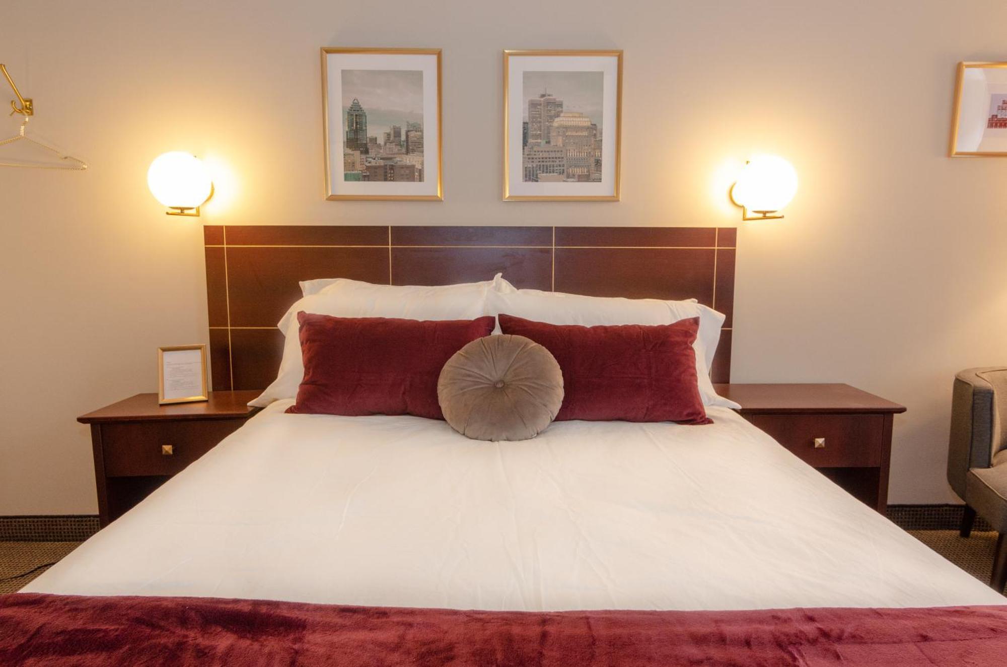 Hotel Dorion มอนทรีอัล ภายนอก รูปภาพ