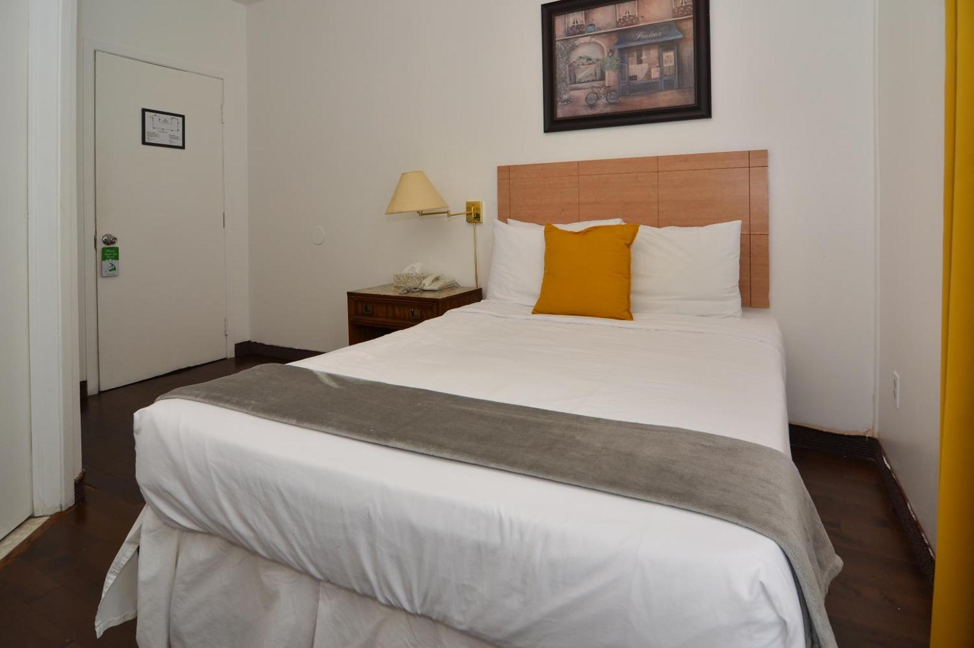 Hotel Dorion มอนทรีอัล ภายนอก รูปภาพ