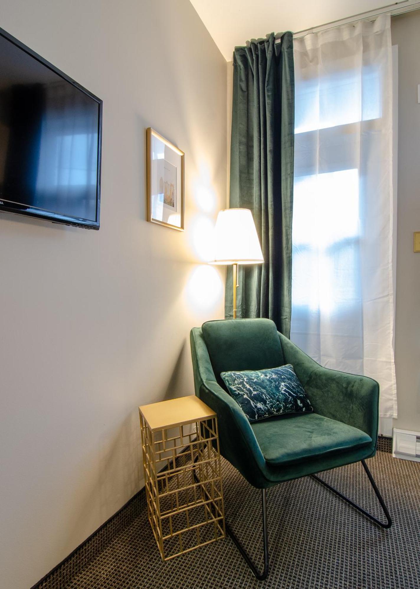 Hotel Dorion มอนทรีอัล ภายนอก รูปภาพ