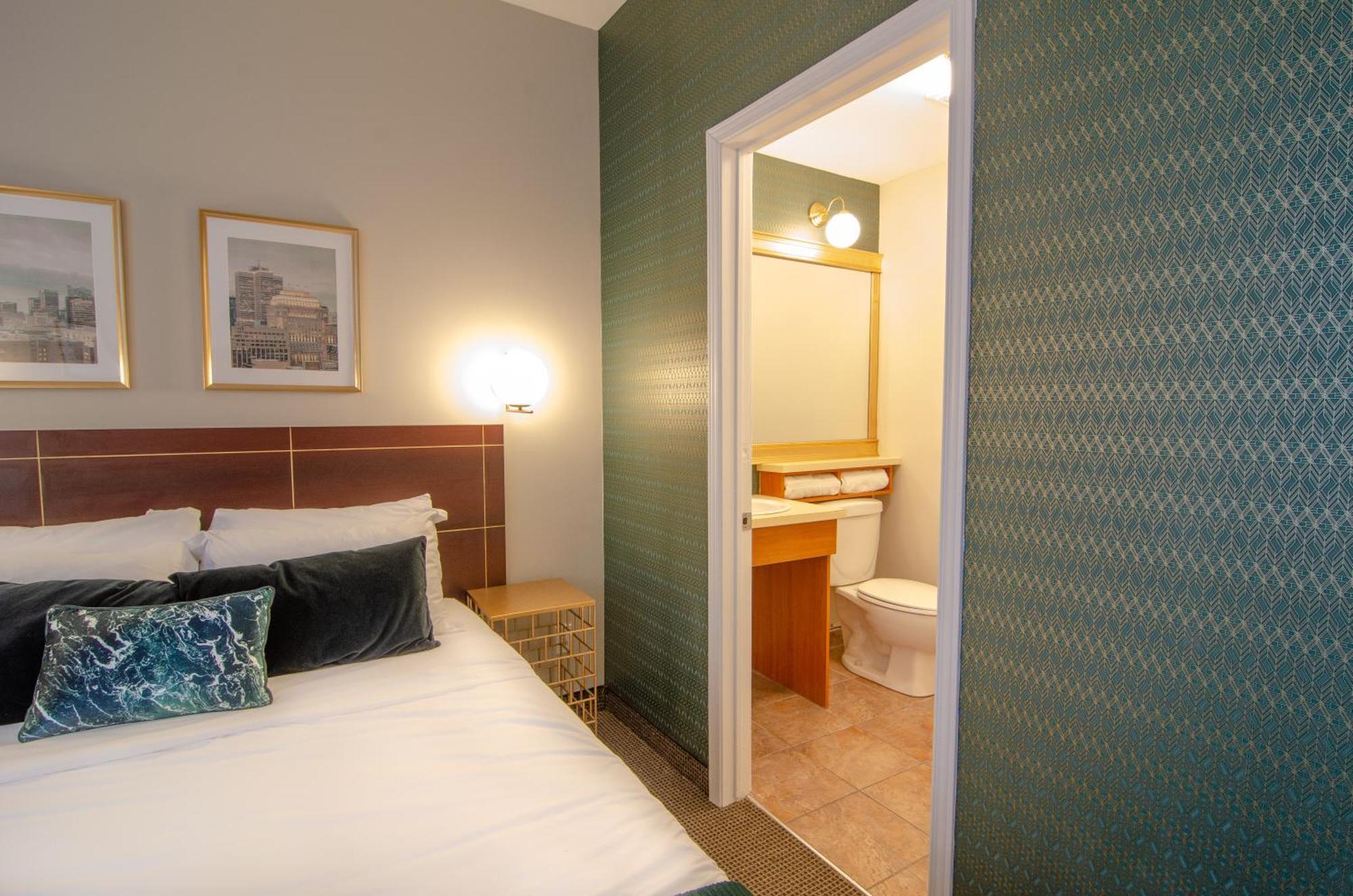 Hotel Dorion มอนทรีอัล ภายนอก รูปภาพ