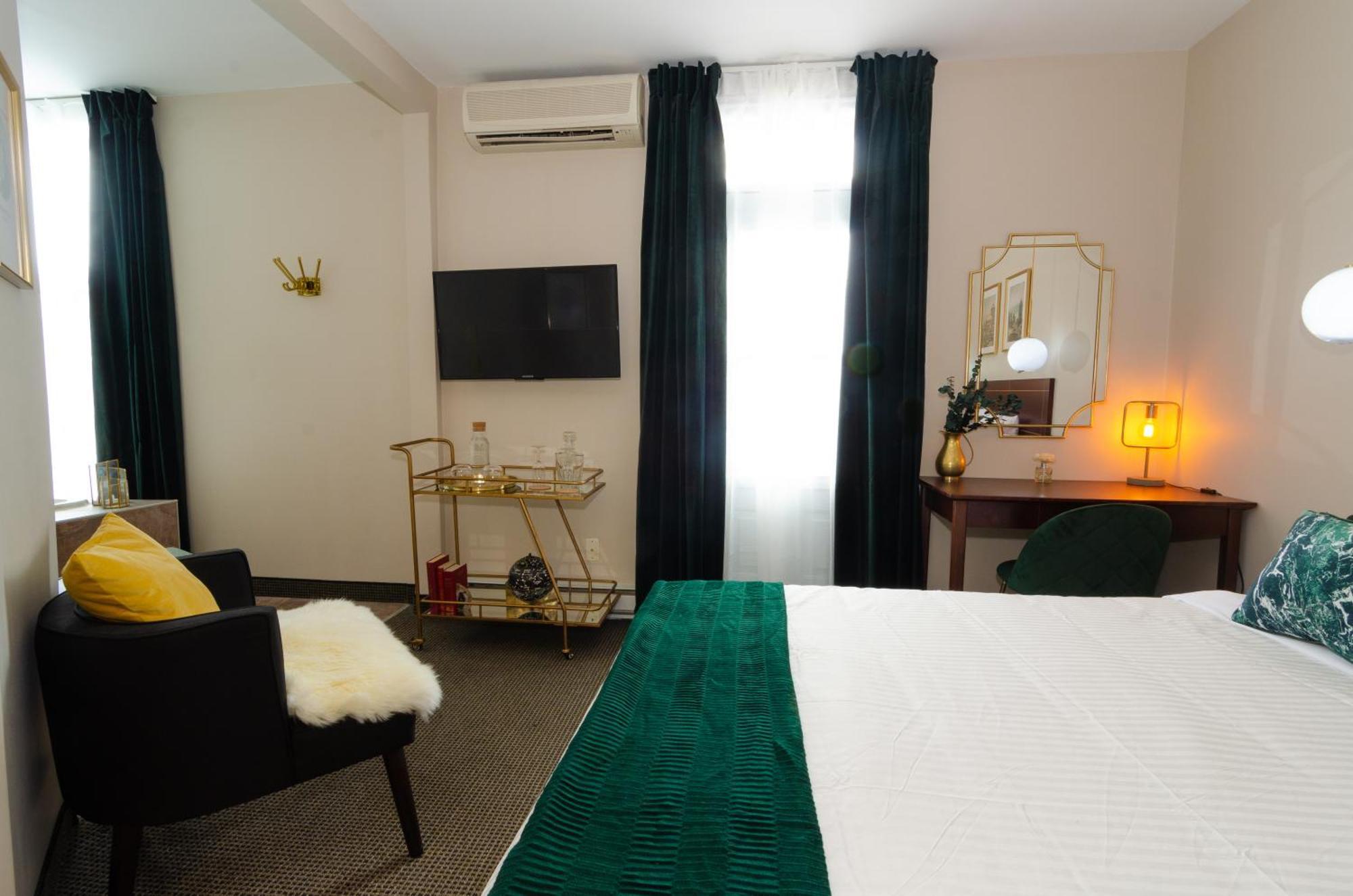 Hotel Dorion มอนทรีอัล ภายนอก รูปภาพ