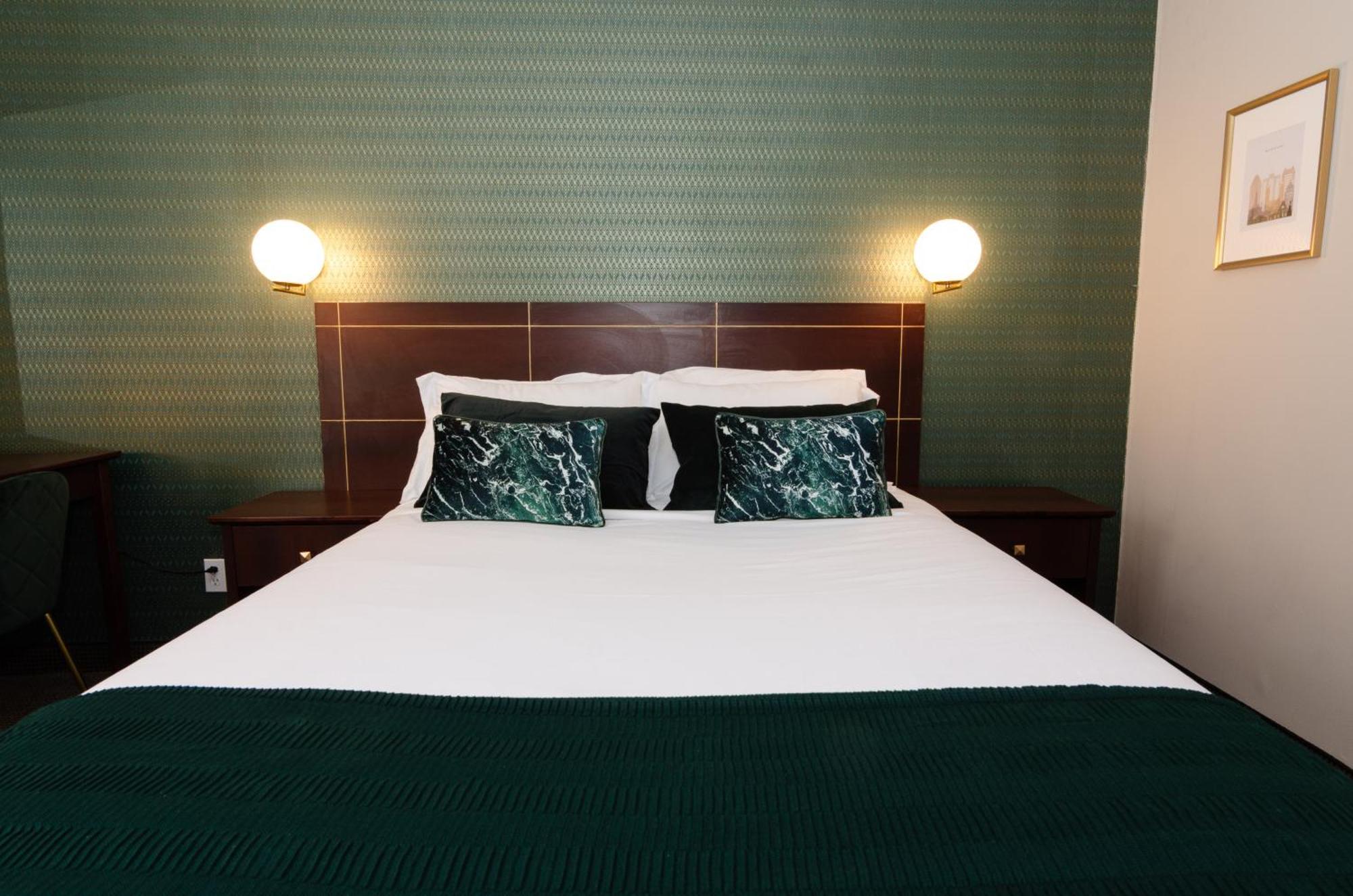 Hotel Dorion มอนทรีอัล ภายนอก รูปภาพ